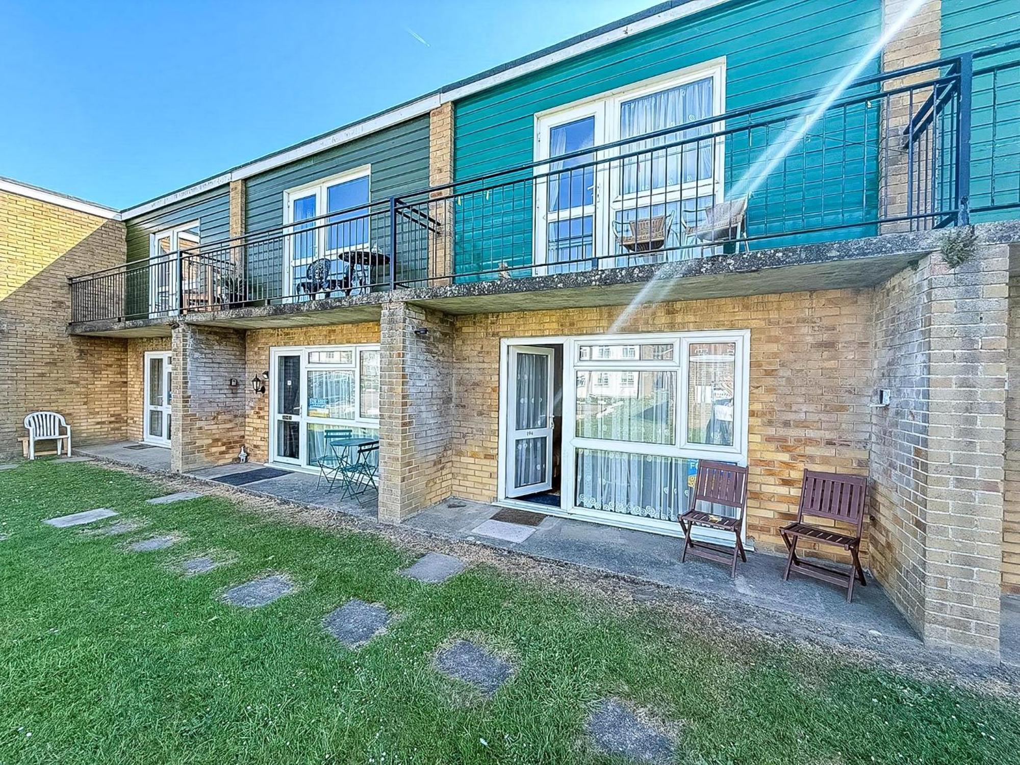 Great 3 Bedroom Chalet To Hire With In Hemsby, Great Seaside Break! Ref 18194B ภายนอก รูปภาพ
